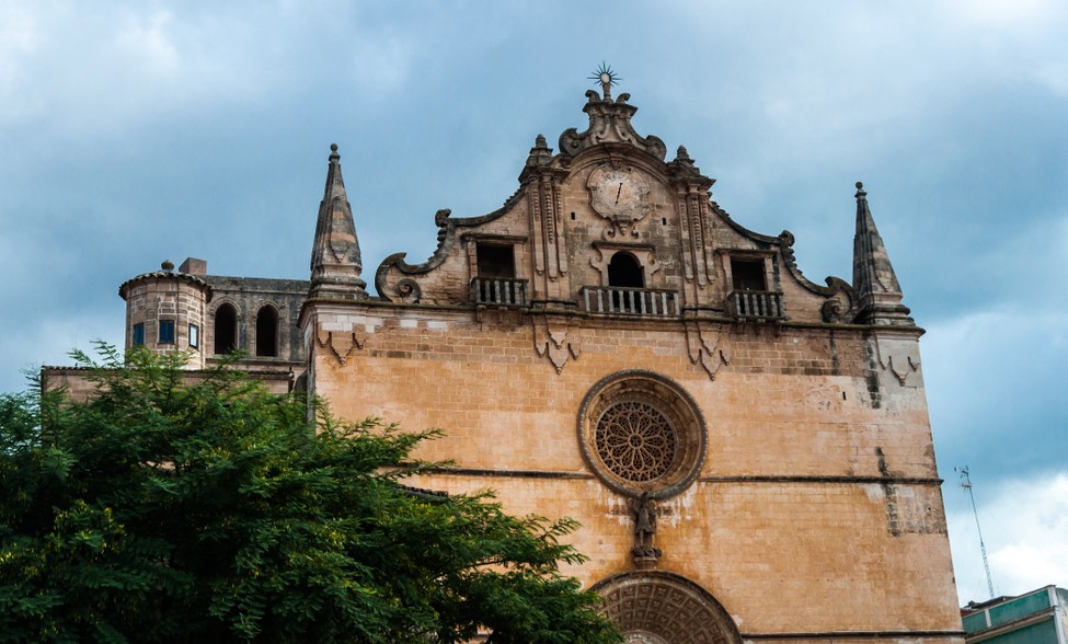 Auch in Felanitx gelegen: die Kirche San Miguel. Irgendwie wünschen wir uns jetzt schon, dass wir unser Glückshotel Mallorca buchen und in Felanitx landen werden. (#2)