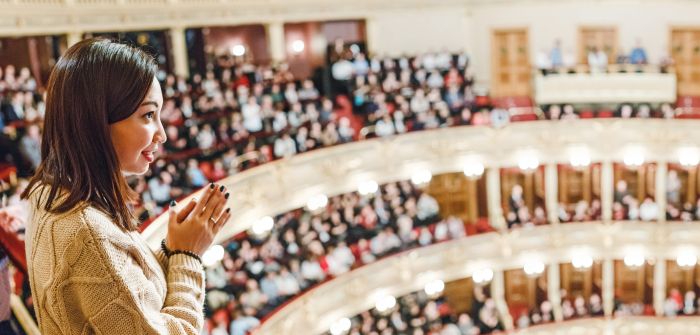 Musikalische Zeitreise: Rudi Stephans 'Die ersten Menschen' feiert (Foto: AdobeStock - 186871704 EdNurg)