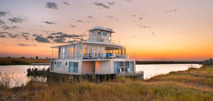 "Karawane Reisen" lässt Afrikas Tier- und Pflanzenwelt erleben: Chobe (Foto: Chobe Princess by mantis)