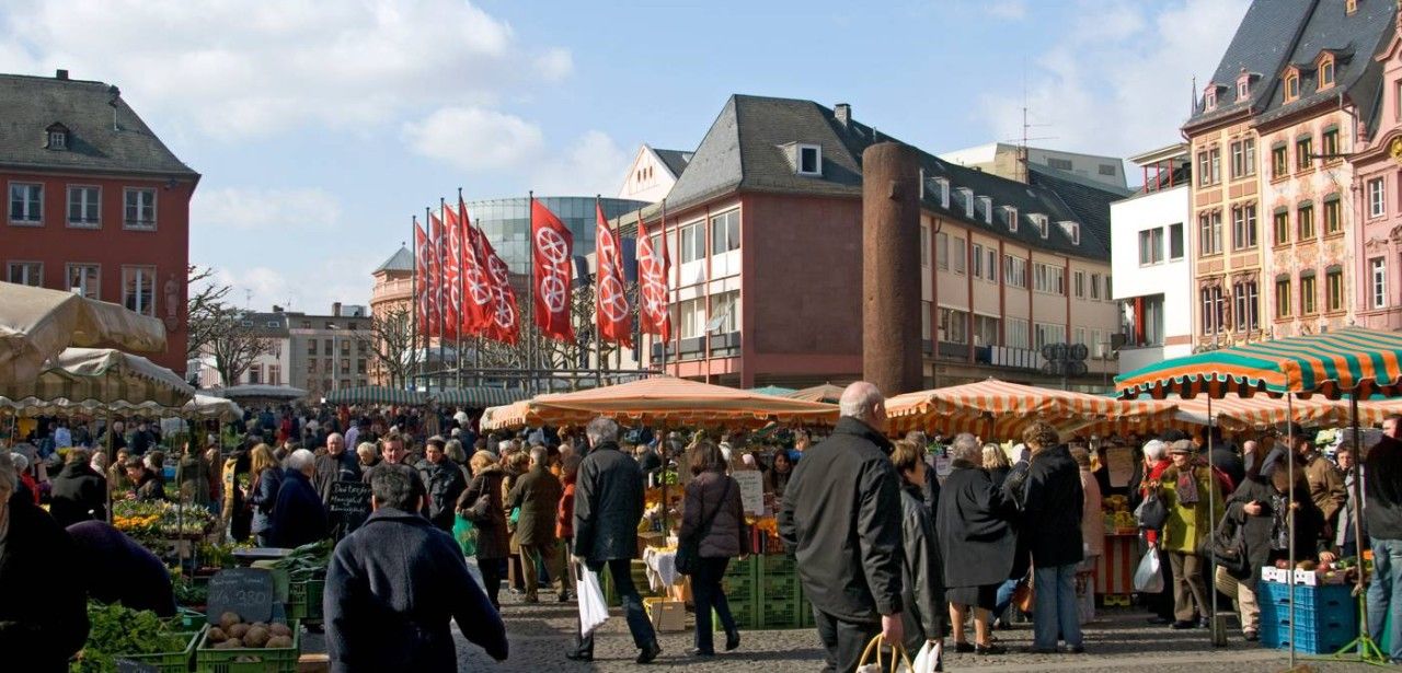 Unsicherheitsgefühl von Fußgängern in Mainz nimmt deutlich (Foto: AdobeStock 12521161 Michael Möller)