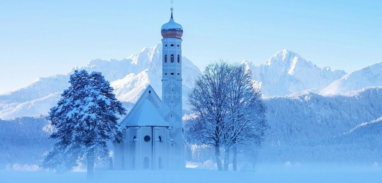 Vorreiter im Allgäu: Die Nebelhornbahn ermöglicht ganzjähriges Bergvergnügen Erfolgreicher Wintertourismus im Allgäu: Statistik belegt hohe (Foto: AdobeStock - LianeM 74101774)