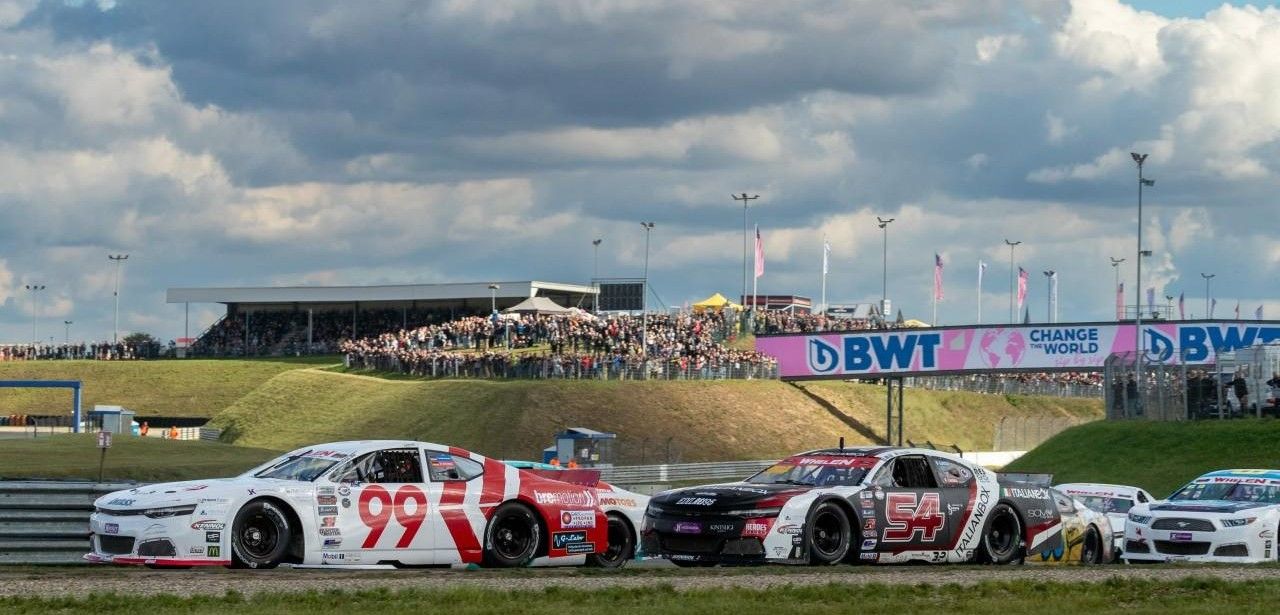 Motorsport Arena präsentiert Termine und Region auf Grüner (Foto: Markus Toppmöller)