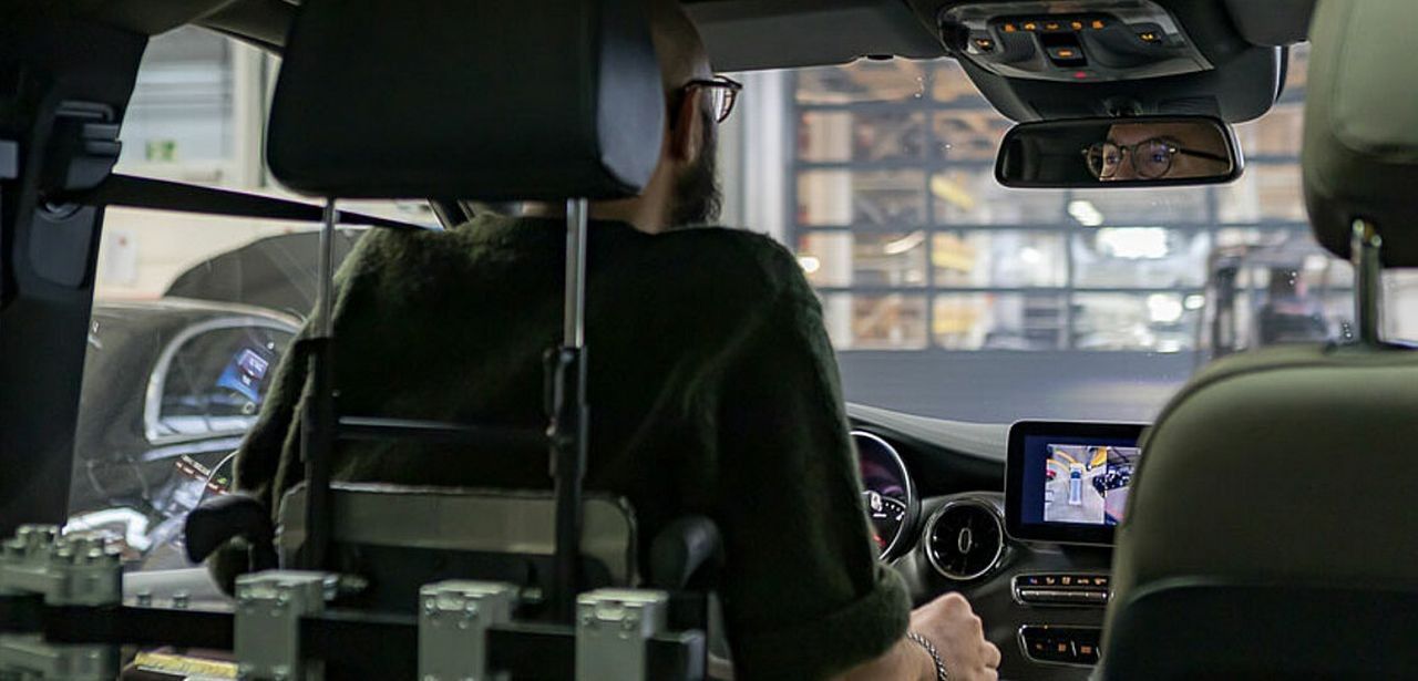 Neues Modell der Mercedes V-Klasse bietet sichereres und entspannteres (Foto: PARAVAN)