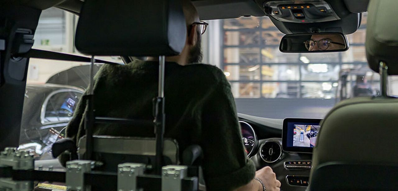 Neues Modell der Mercedes V-Klasse bietet sichereres und entspannteres (Foto: PARAVAN)