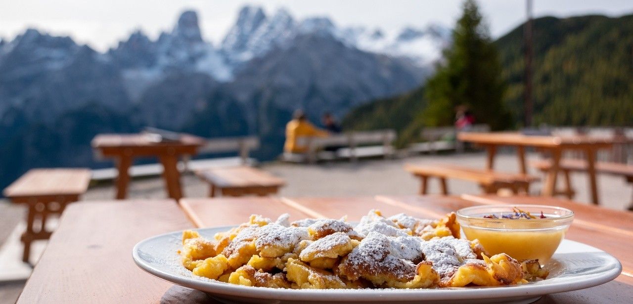 Steigende Preise in Salzburger Skihütten belasten Familien und (Foto: AdobeStock - Florian Sass 580016679)