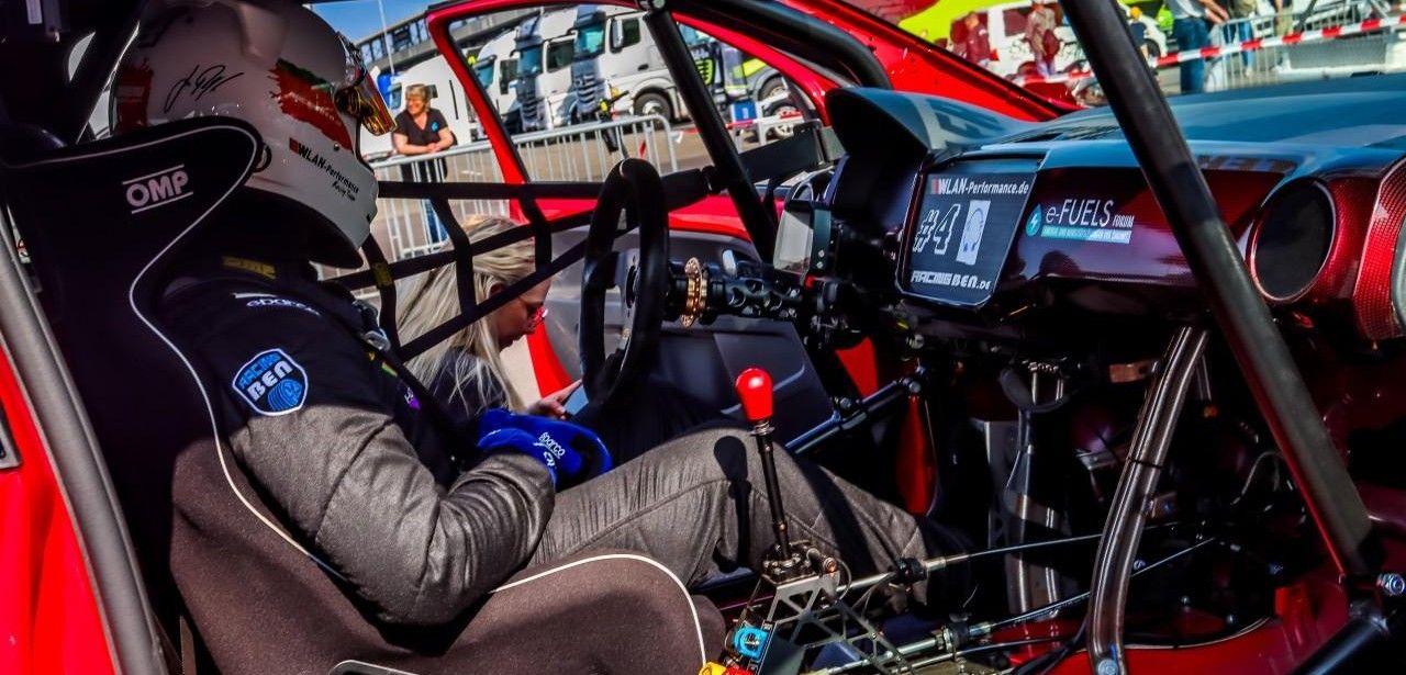 Wireless.Consulting GmbH unterstützt Georg Motorsport mit WLAN-Service im (Foto: Toppmöller Fotografie)