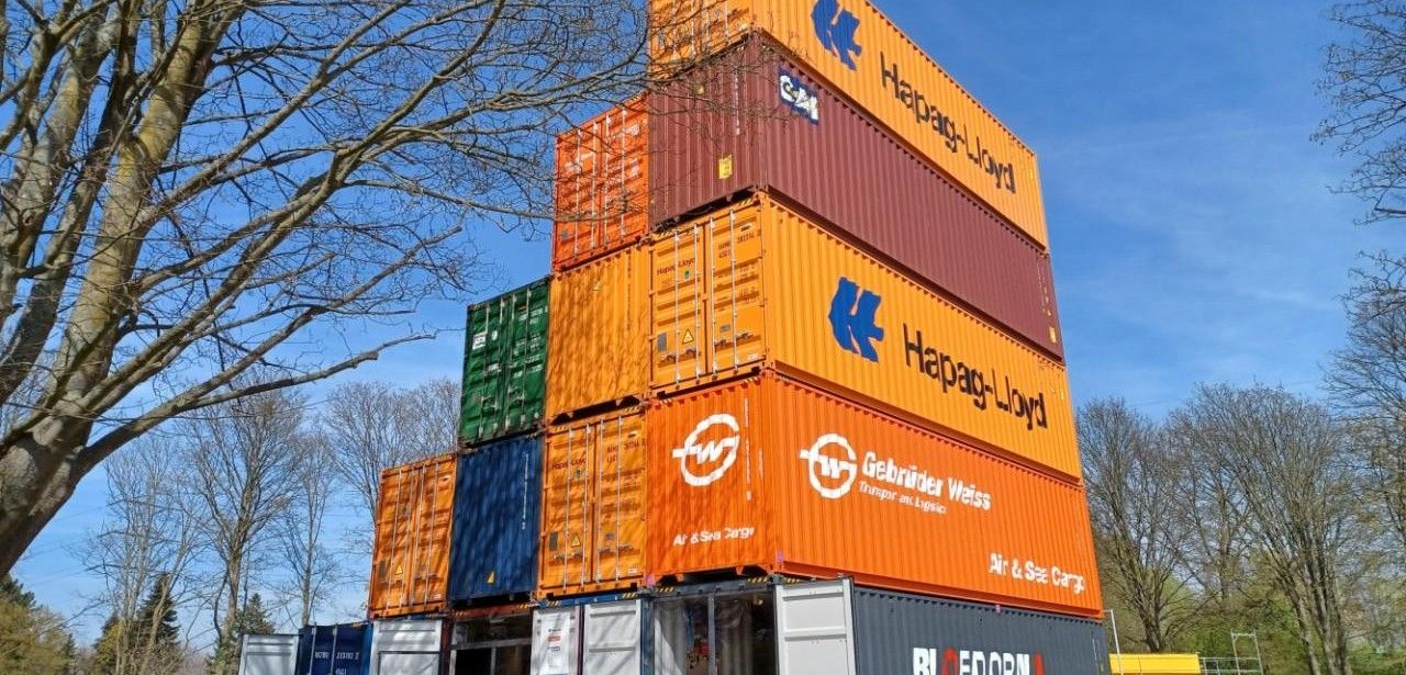 Seecontainer in der modernen Logistik: Bedeutung und Vielseitigkeit Ausstellung im LWL-Museum zeigt globale Dimensionen des (Foto: Gebrüder Weiss Gesellschaft m.b.H.)