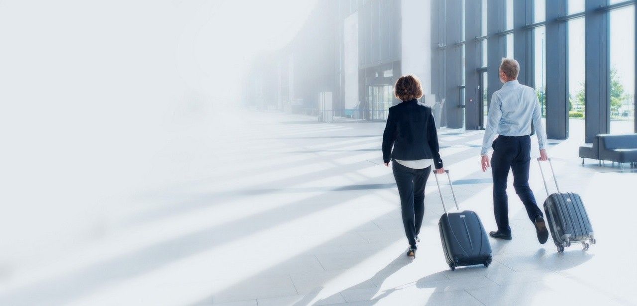 Moderne Reiserichtlinien stärken Arbeitgebermarke durch Flexibilität, Nachhaltigkeit und (Foto: AdobeStock - alotofpeople - 280933845)