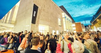 Bühnen Köln kehren mit 40.000 Besuchern zum Offenbachplatz (Foto: Teresa Rothwangl. Oper Köln)