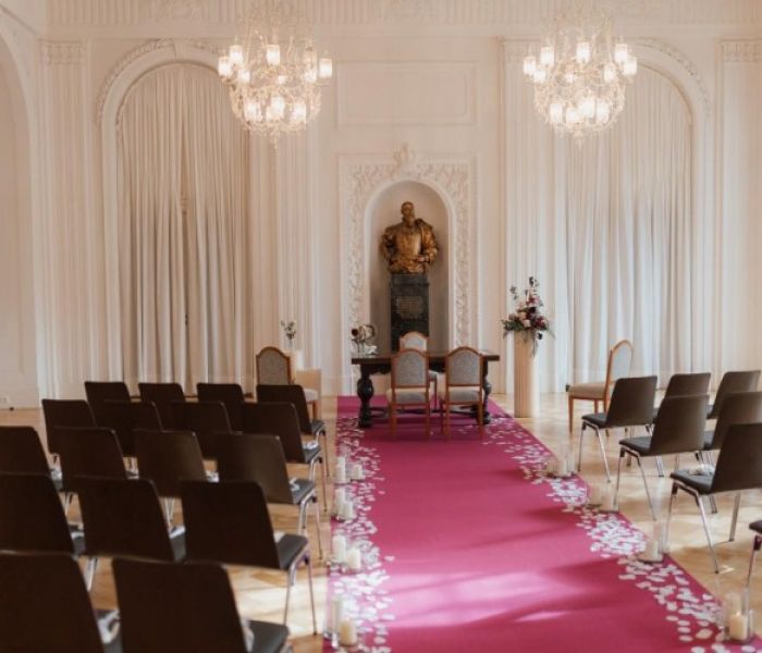 Traumhochzeit im Weißen Saal (Foto: AnjaLorenzFotografie)